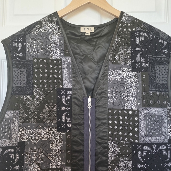 POL OVERSIZED Boho Style Patchwork Bandana Quilted Reversible Vest Front Zipper - Picture 5 of 16
